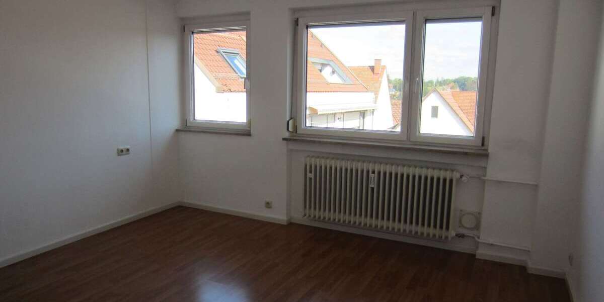 Etagenwohnung Stuttgart Degerloch - 3 Zimmer, 71 m&sup2;, 1.250&euro; | Angebot:27332030