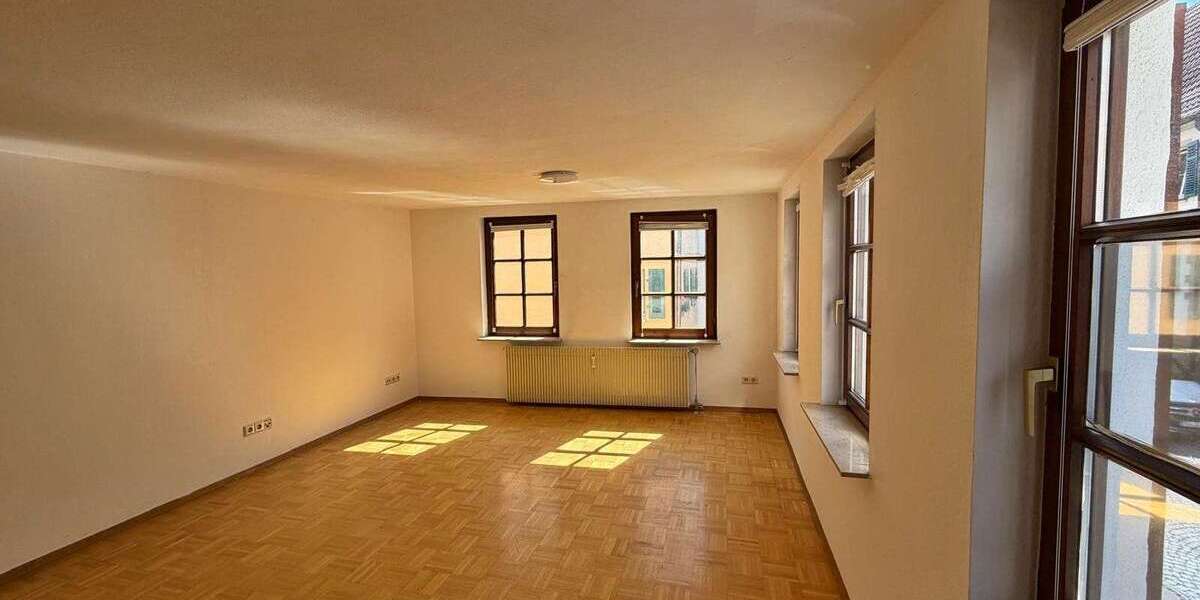 Etagenwohnung Rottenburg am Neckar - 3 Zimmer, 64 m&sup2;, 600&euro; | Angebot:27360182