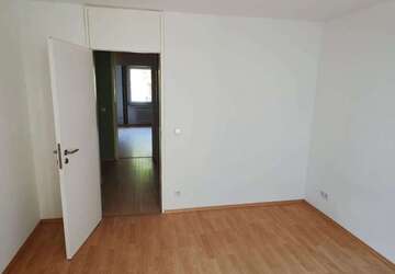 Wohnung Stuttgart Rotebühl - 3 Zimmer, 88 m&sup2;, 1.590&euro; | Angebot:27476017