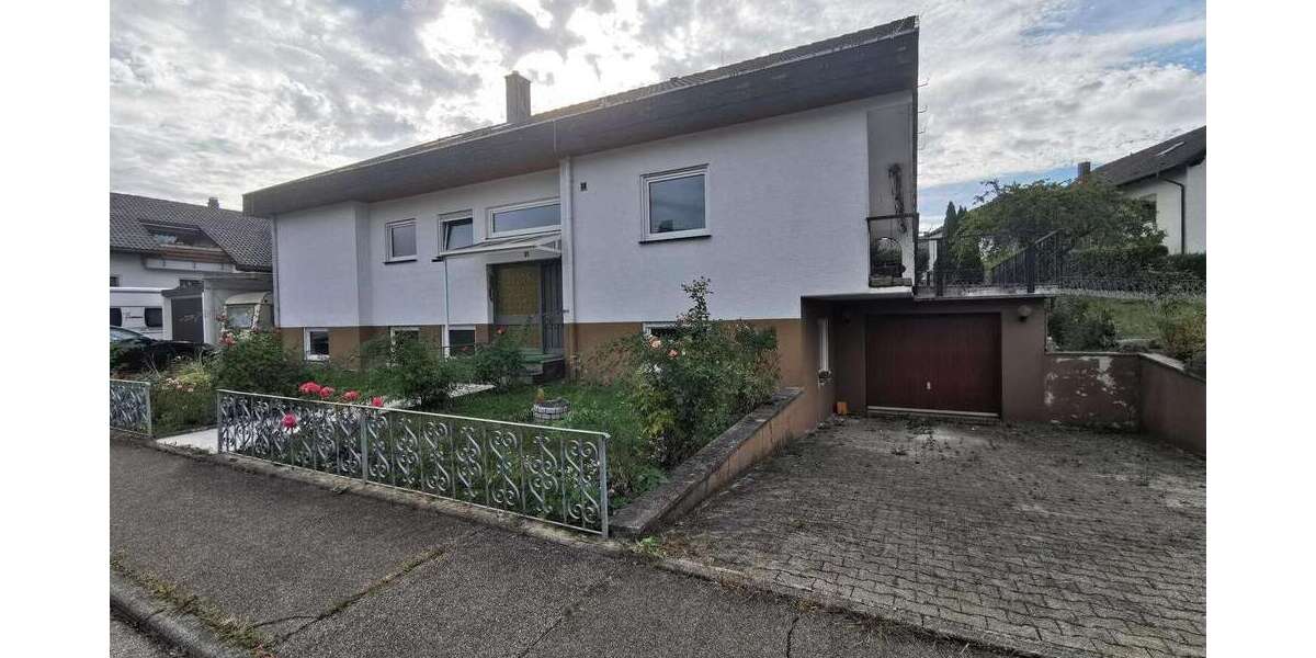 Etagenwohnung Horb am Neckar - 4 Zimmer, 115 m&sup2;, 1.135&euro; | Angebot:27499741