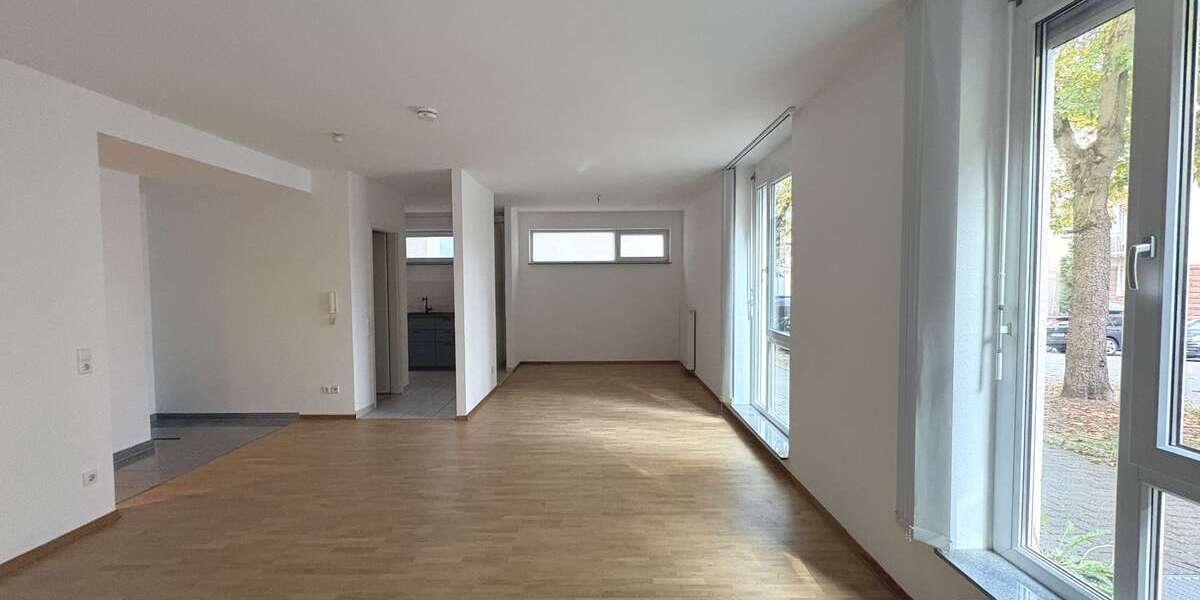 Etagenwohnung Stuttgart Rotebühl - 3 Zimmer, 90 m&sup2;, 1.350&euro; | Angebot:27513692
