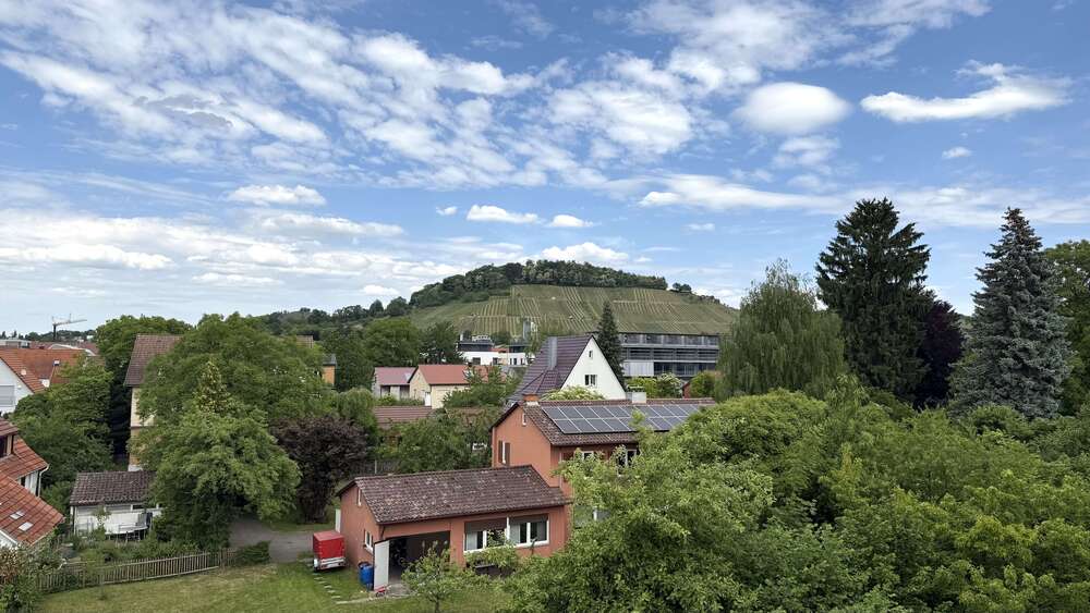 Etagenwohnung Metzingen - 4 Zimmer, 143 m&sup2;, 2.150&euro; | Angebot:27480045
